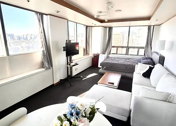 Apartament The Sanctuary Rosa Innocta - 1 Min From Hongdae Exit 1
